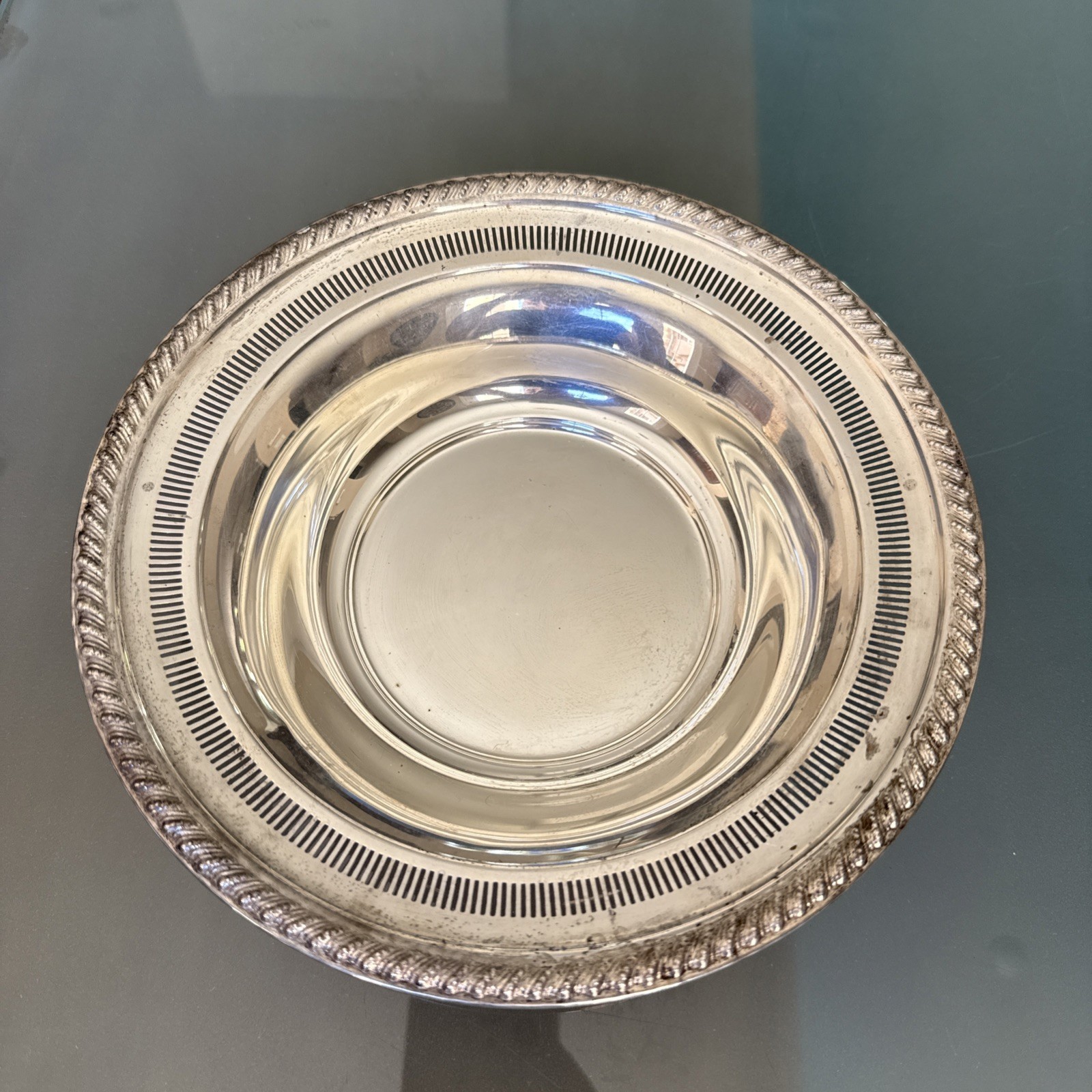 rogers sterling silver 9” Bowl 5.8 Oz 164grams