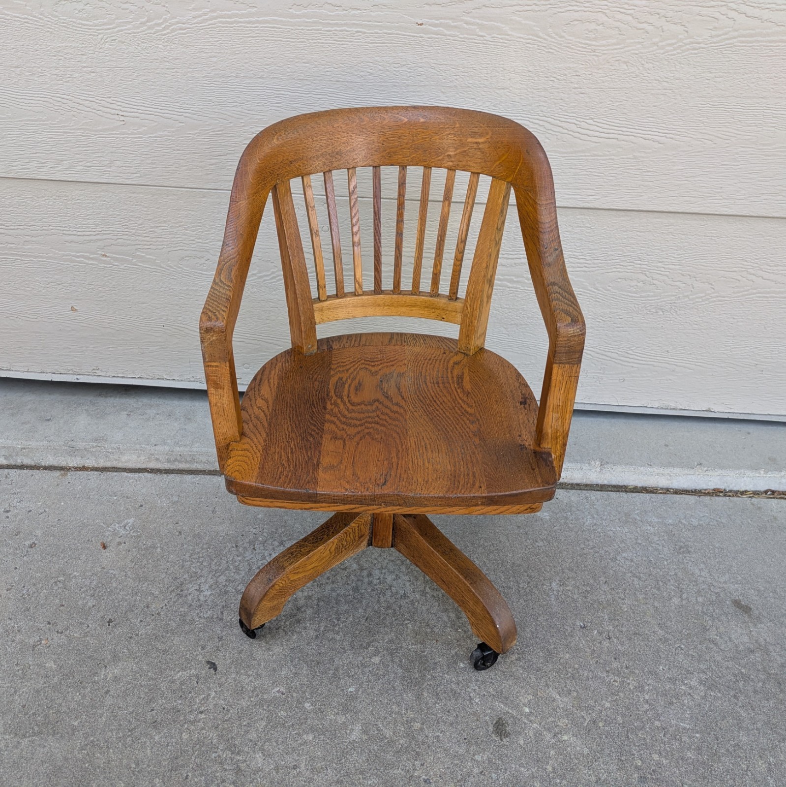 Antique Quarter Sawn Oak Wood Banker’s Chair Swivel/Rolling Gunlocke Style H76