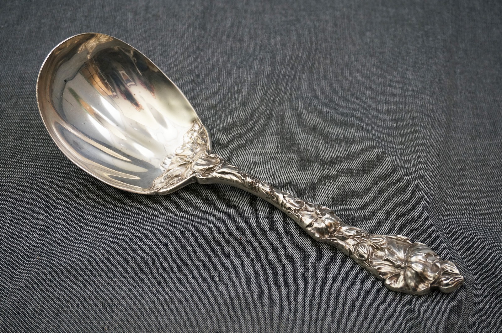 R. BLACKINTON & CO. Sterling Silver Floral Series HIBISCUS SERVING SPOON