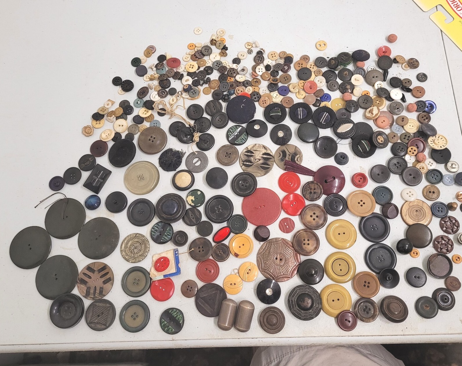 Antique Vintage Buttons ESTATE LOT Bakelite Glass Metal Victorian to Art Deco