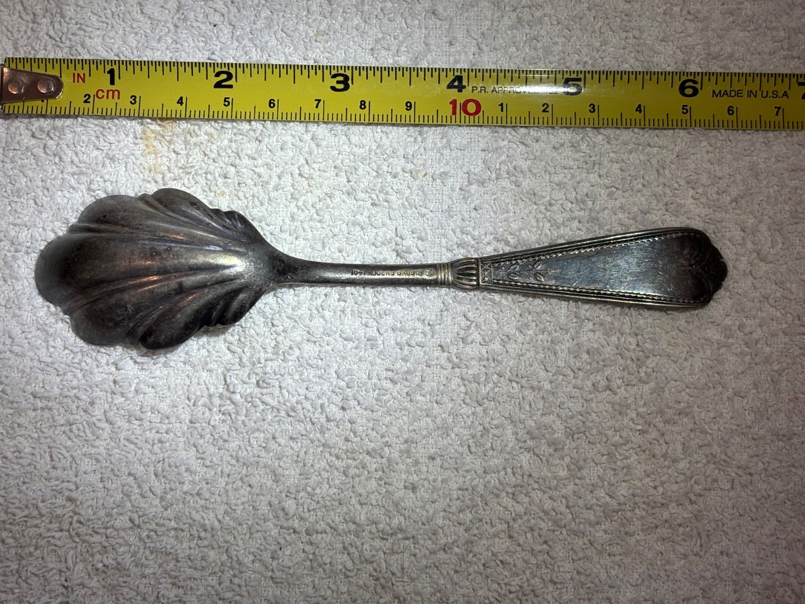 VINTAGE SILVER PLATED DECORATIVE SOUVENIR SHELL & FLOWER SPOON