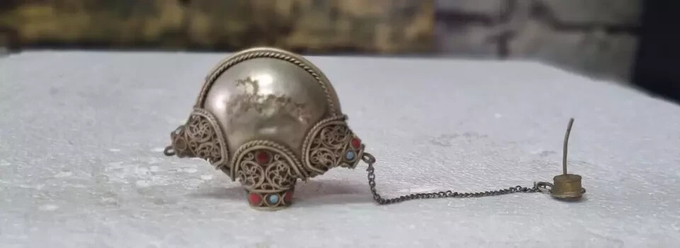 Vintage Tibetan Original Handcrafted Silver Minakari Work Snuff Bottle Pendant