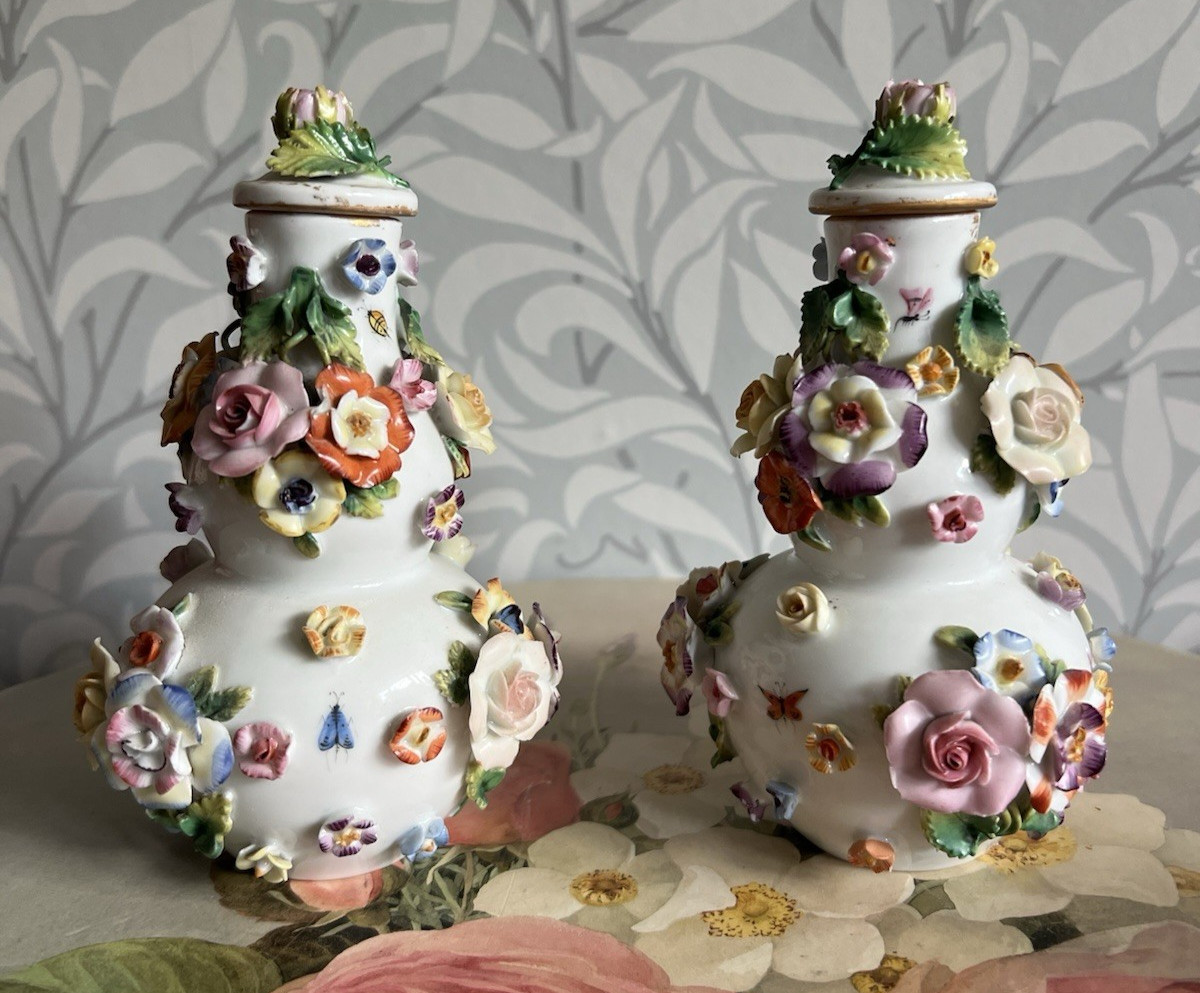 2x Flower Encrusted Sitzendorf Double Gourd Bottles Porcelain Rose Bud Lids