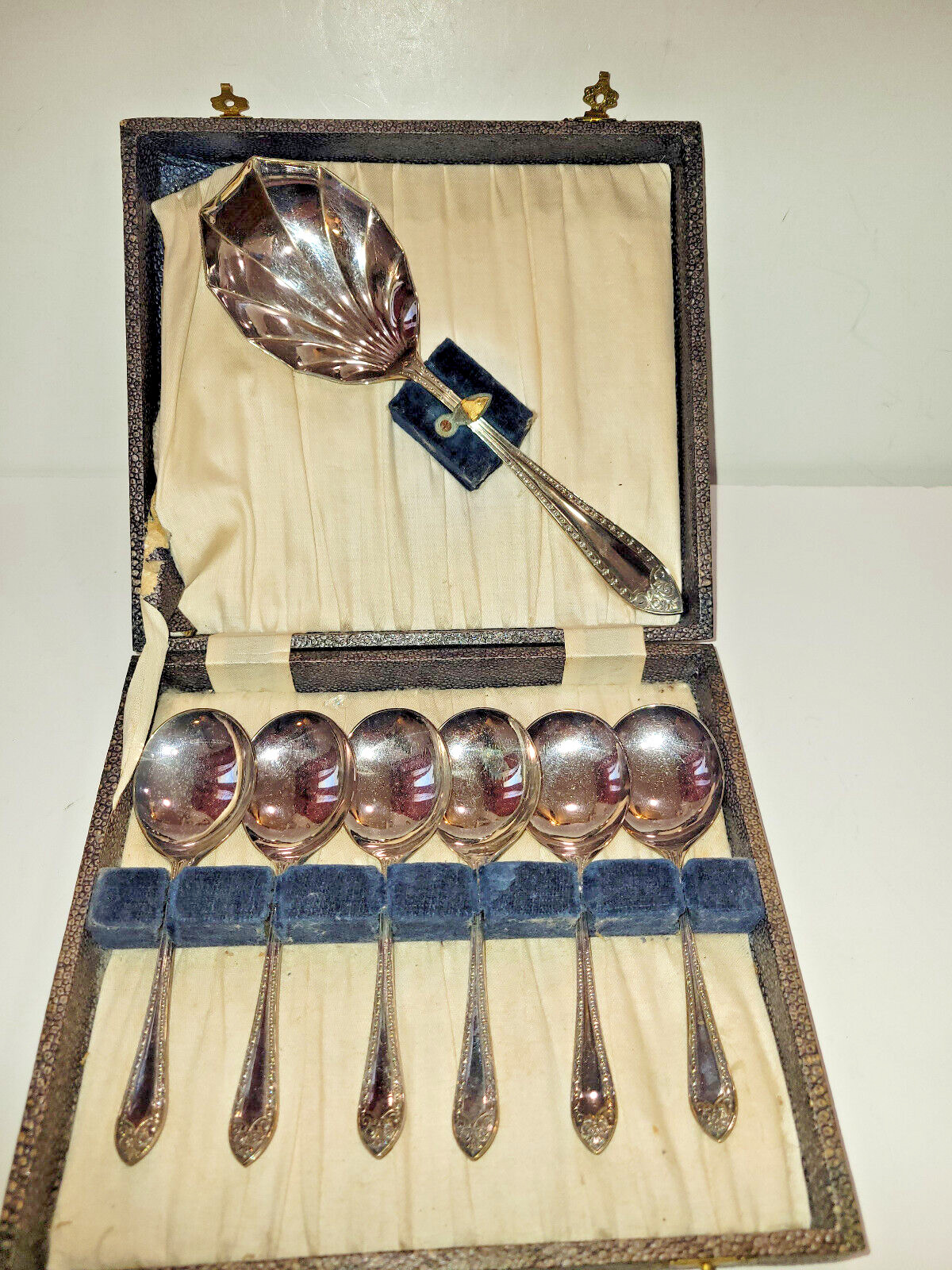 Vintage EPNS A-1 Six 5.5″ Dessert Spoons One 8.75″Serving Spoon in Original Box