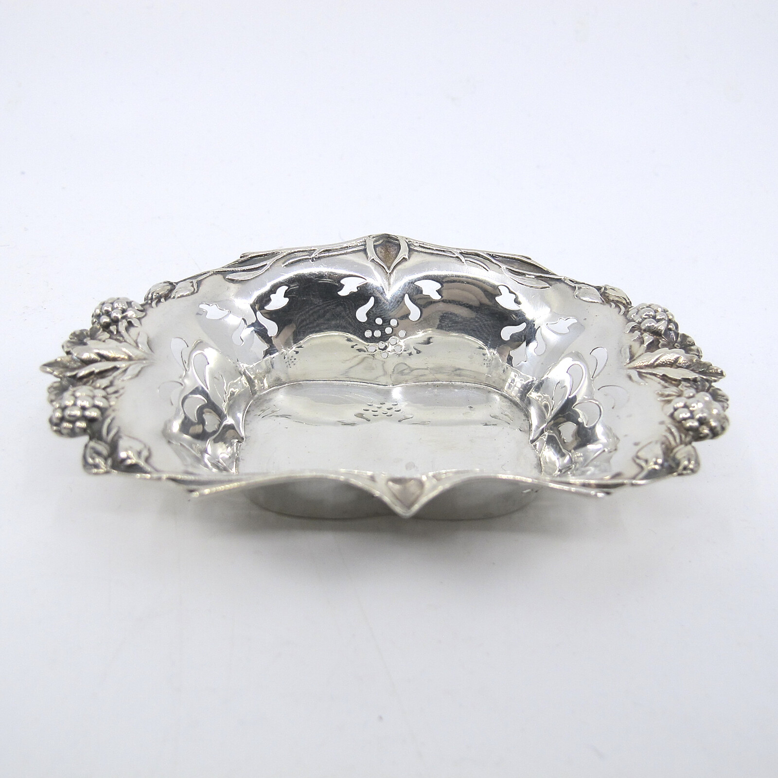 BLACKBERRY by TIFFANY & CO Sterling Silver Pierced Nut Dish(es) No Monograms
