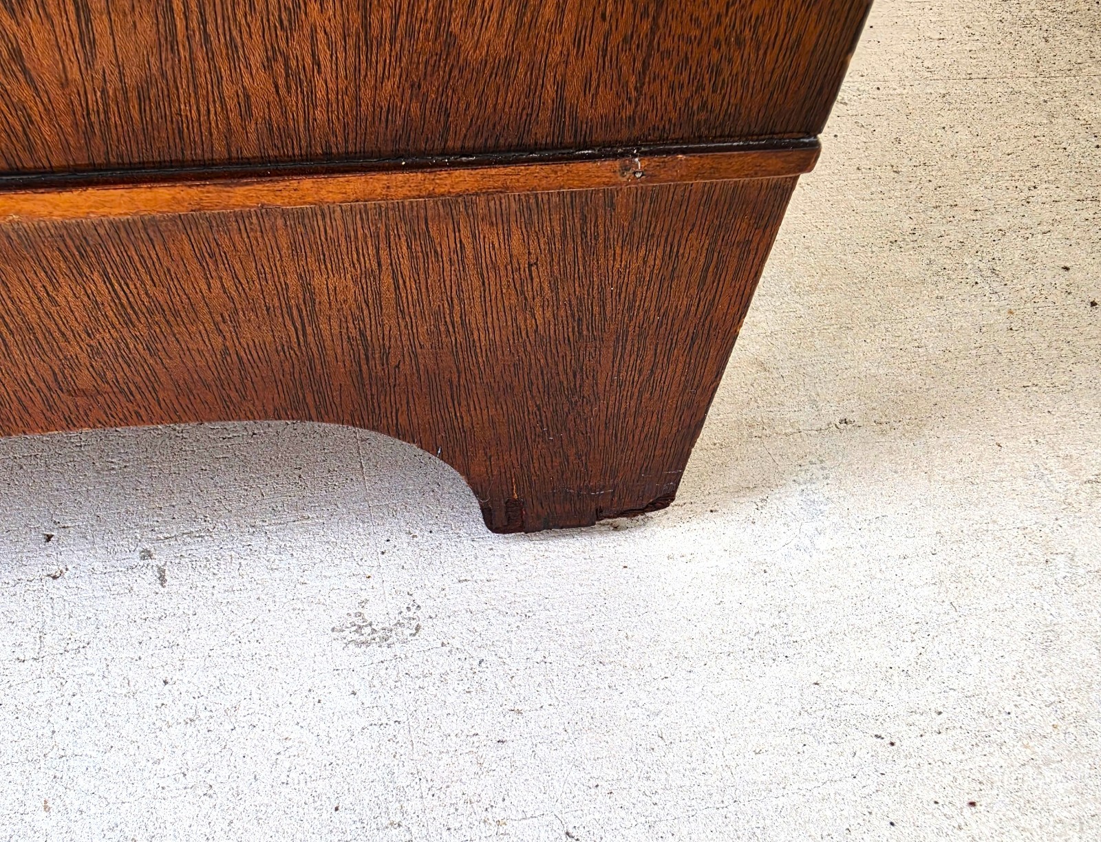 Vintage Century Furniture Georgian Bowfront Chest of Drawers
