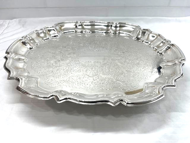 Leonard Silverplate Large 14″ Scalloped Oval Serving Platter, Footed, Etched
