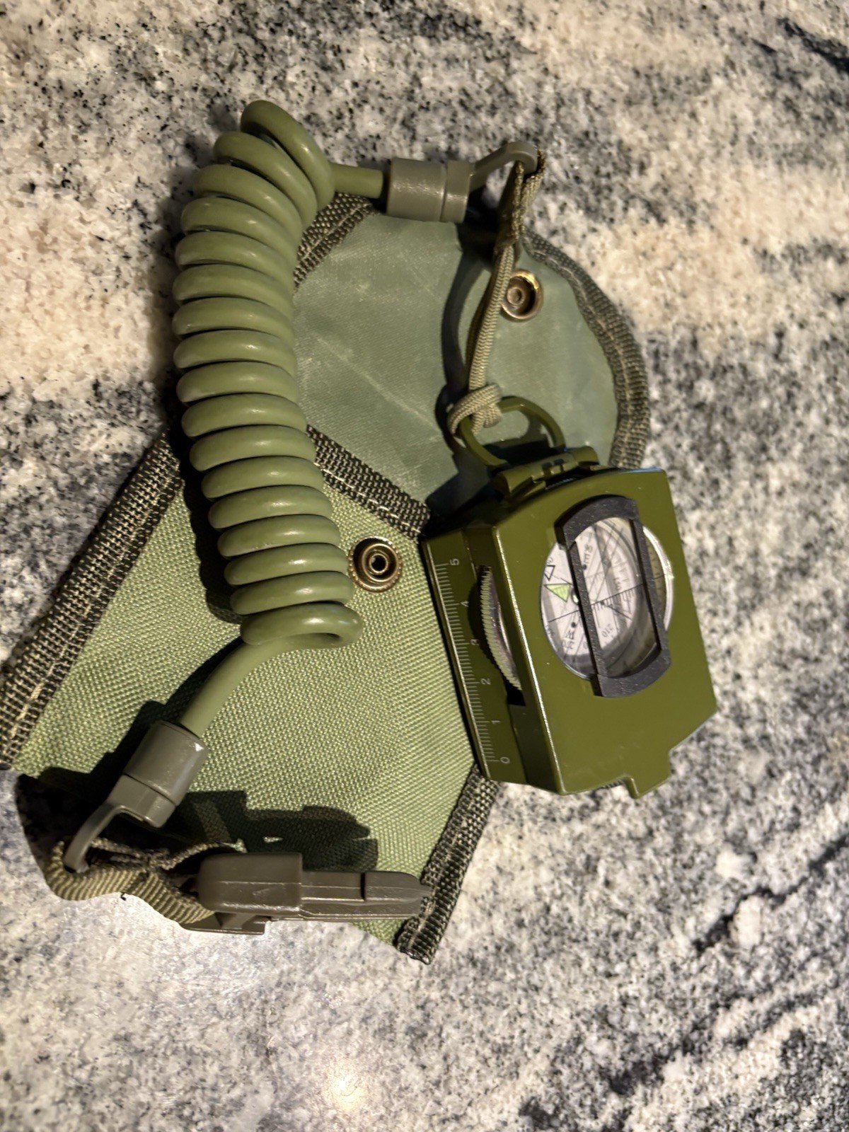 Pocket Compass professional grade outdoor Lightweight shockproof easy to carry