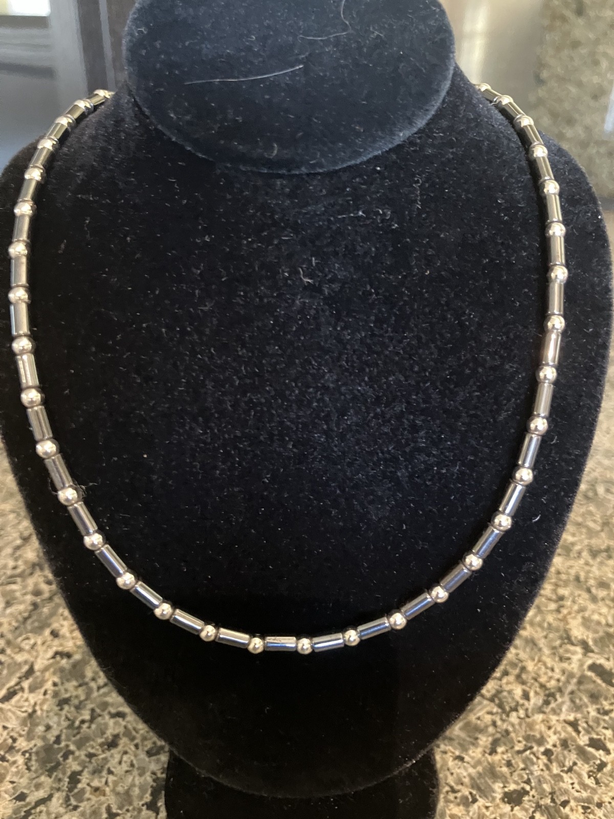 Vintage HEMATITE TUBE BEAD NECKLACE SILVER TONE SPACERS LOBSTER CLASP 16″ 0.3oz