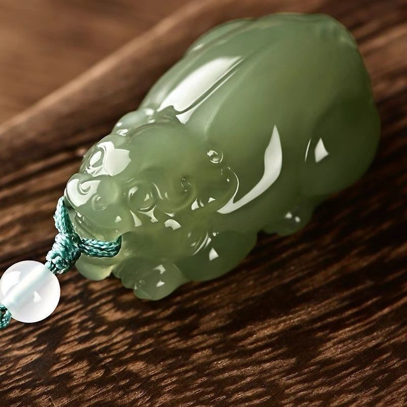 Natural Hetian Jade Pi Xiu Pendant Necklace Unisex Jade Amulet Couples Jewelry