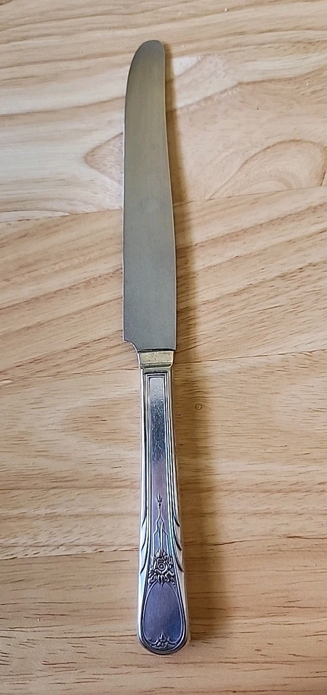 Newport Pattern 9 1/8″ Dinner Knife – (Silverplate, Year 1946) by Sears Roebuck