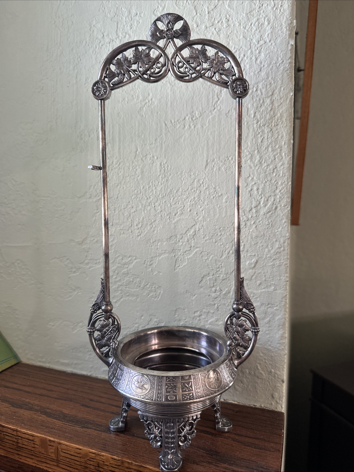 Victorian Meriden Silver Plate Pickle Castor Frame Holder Base Only Antique