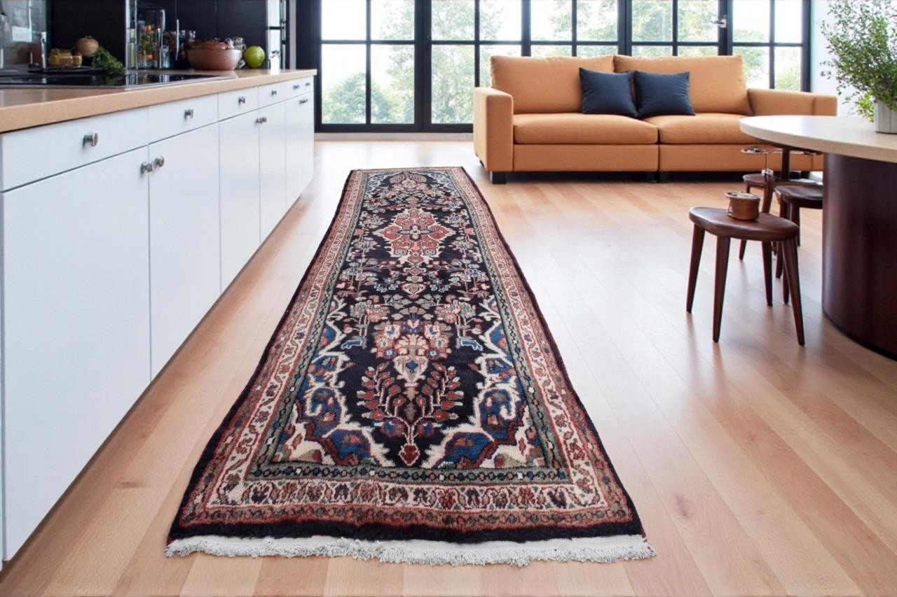 Vintage Rug. Handmade Oriental Carpet Wool Runner 3’5 x 10’6 Vase Design 4 x 11