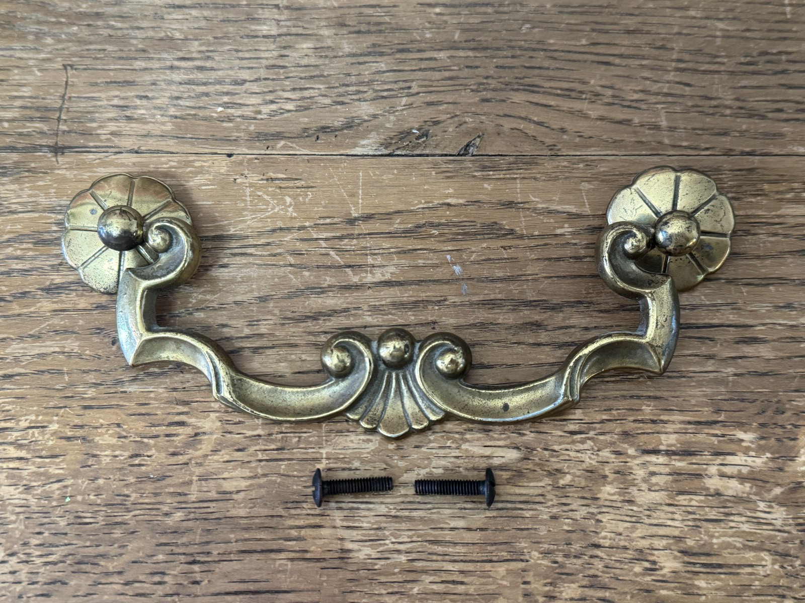 Huntley Thomasville Country French Brass Drawer Pull N 2827 6″ c-c