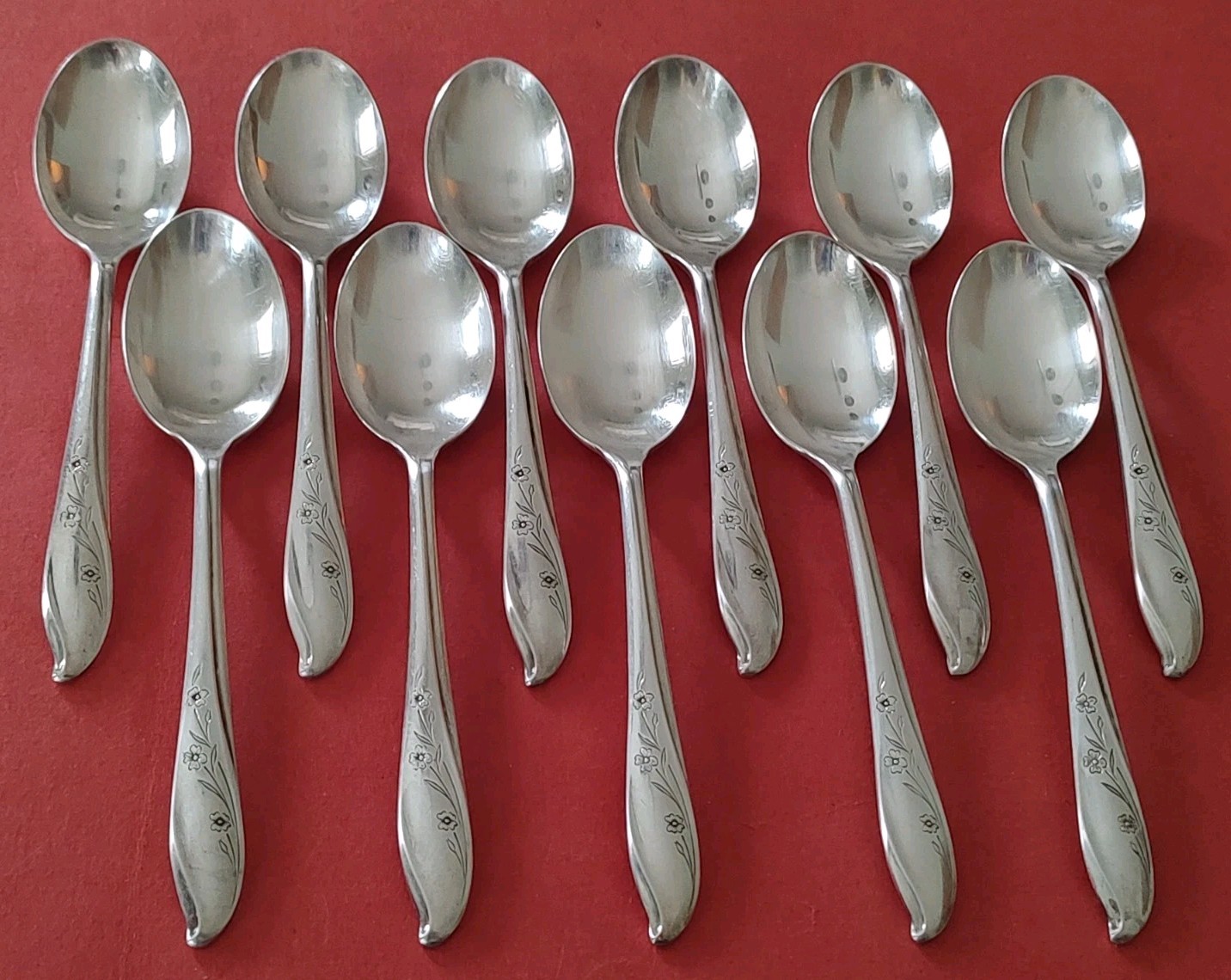 34pc 1847 Rogers Bros SPRINGTIME Silverplate Spoons Dinner Salad Forks Knives IS