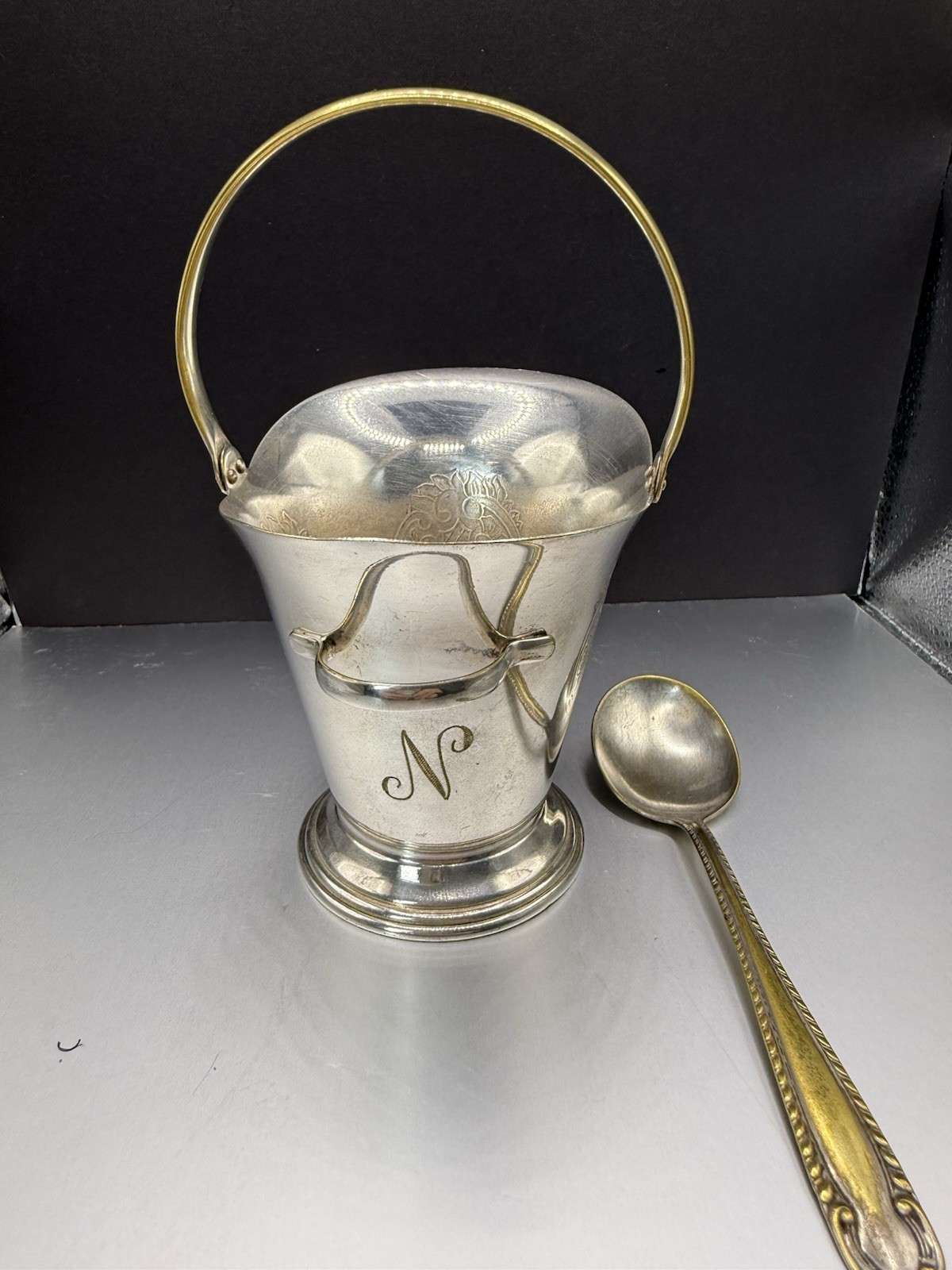 Yeoman Plate Made In England Silverplate On Brass Jam/Jelly Server With Spoon