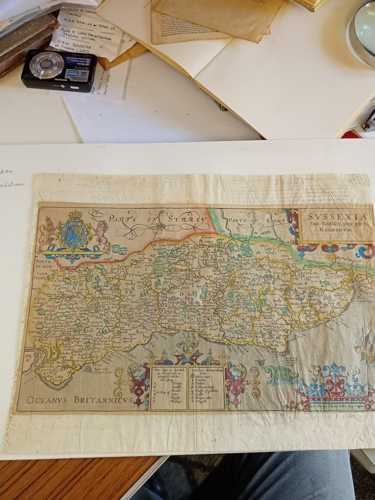 sussex,sussexia,john norden,1607, first edition, text in latin on verso