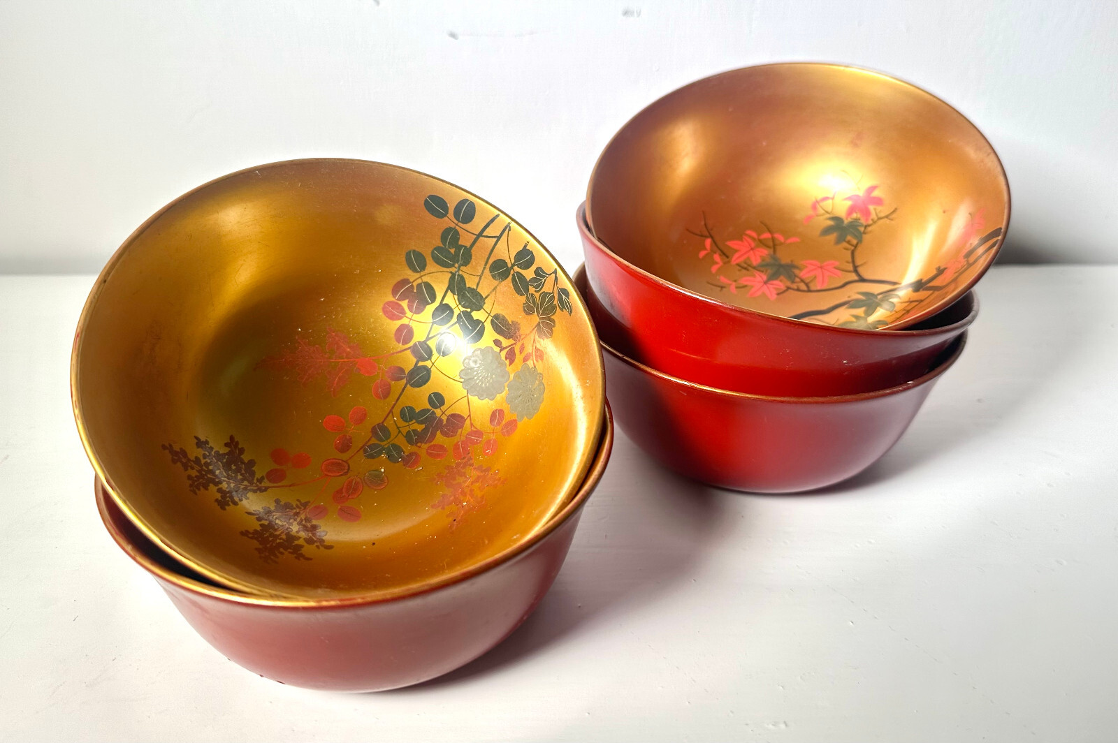 Oriental Bowls – Wooden- red and gold decoratively handpainted – 5pcs
