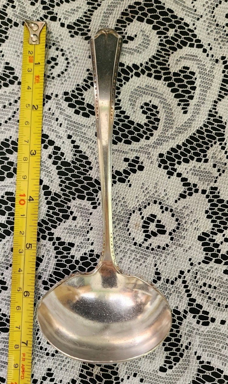 ✅️ ONEIDA ANTIQUE c1923 ALGONQUIN AKA BARONET SILVERPLATED GRAVY LADLE 🤎