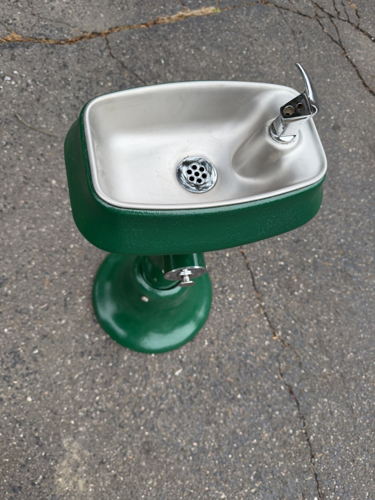 Halsey Taylor Freeze Resistant Floor Mount Water Fountain