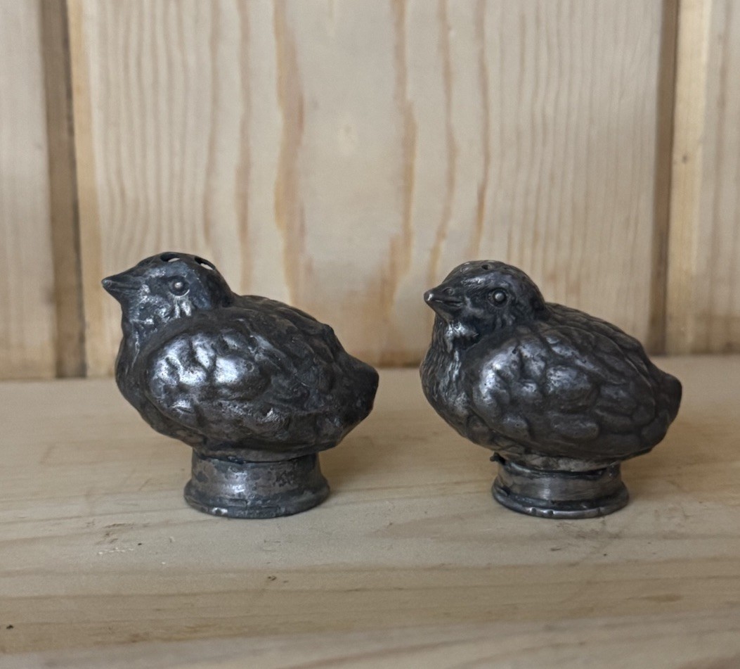 ANTIQUE EUROPEAN SILVER BIRD QUAIL FIGURE SALT PEPPER SHAKERS