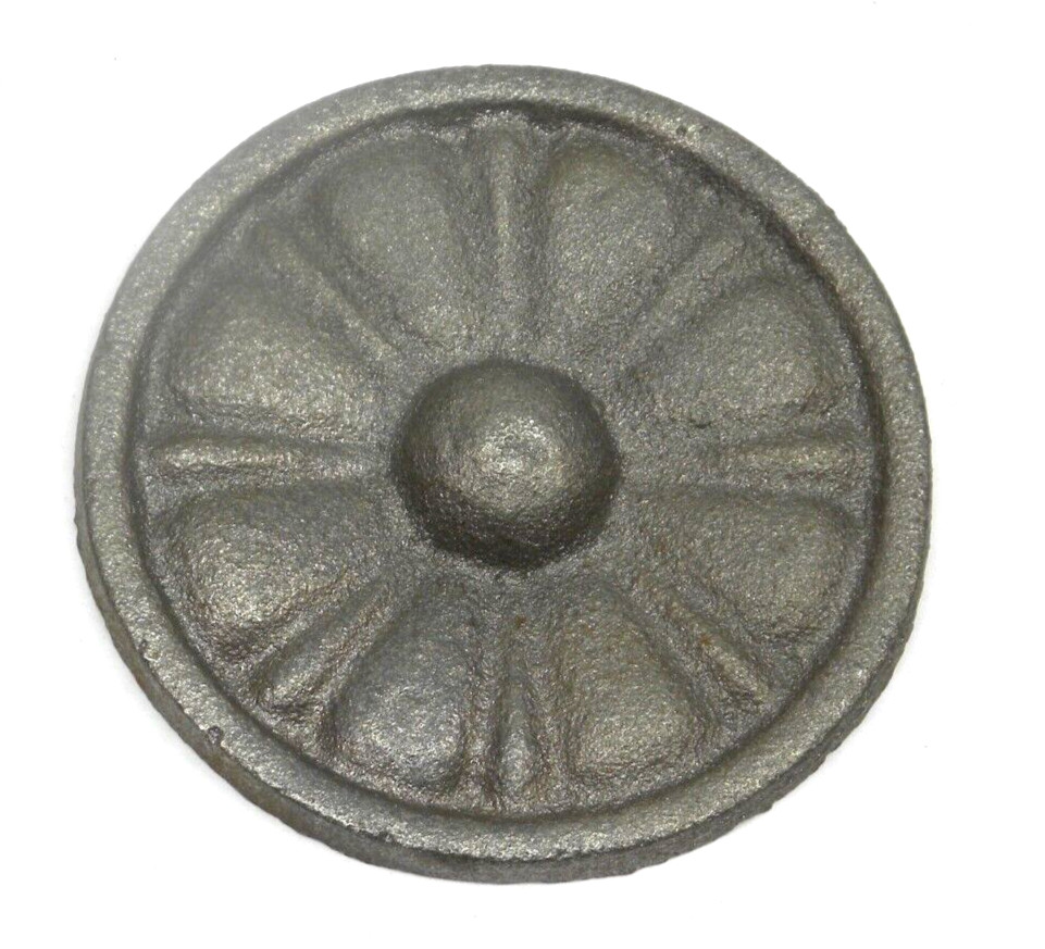 NEW NOS 2-1/2″ X 3/16″ CAST IRON MEDALLION ROSETTE DECORATIVE HANDRAIL SMALL SI