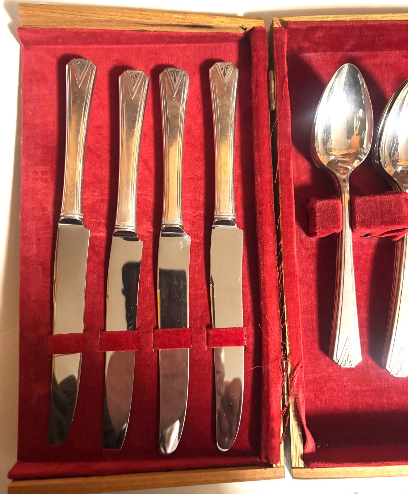 1929 Silver Plate Flatware service in case – DEAUVILLE pattern – Deco / Mission