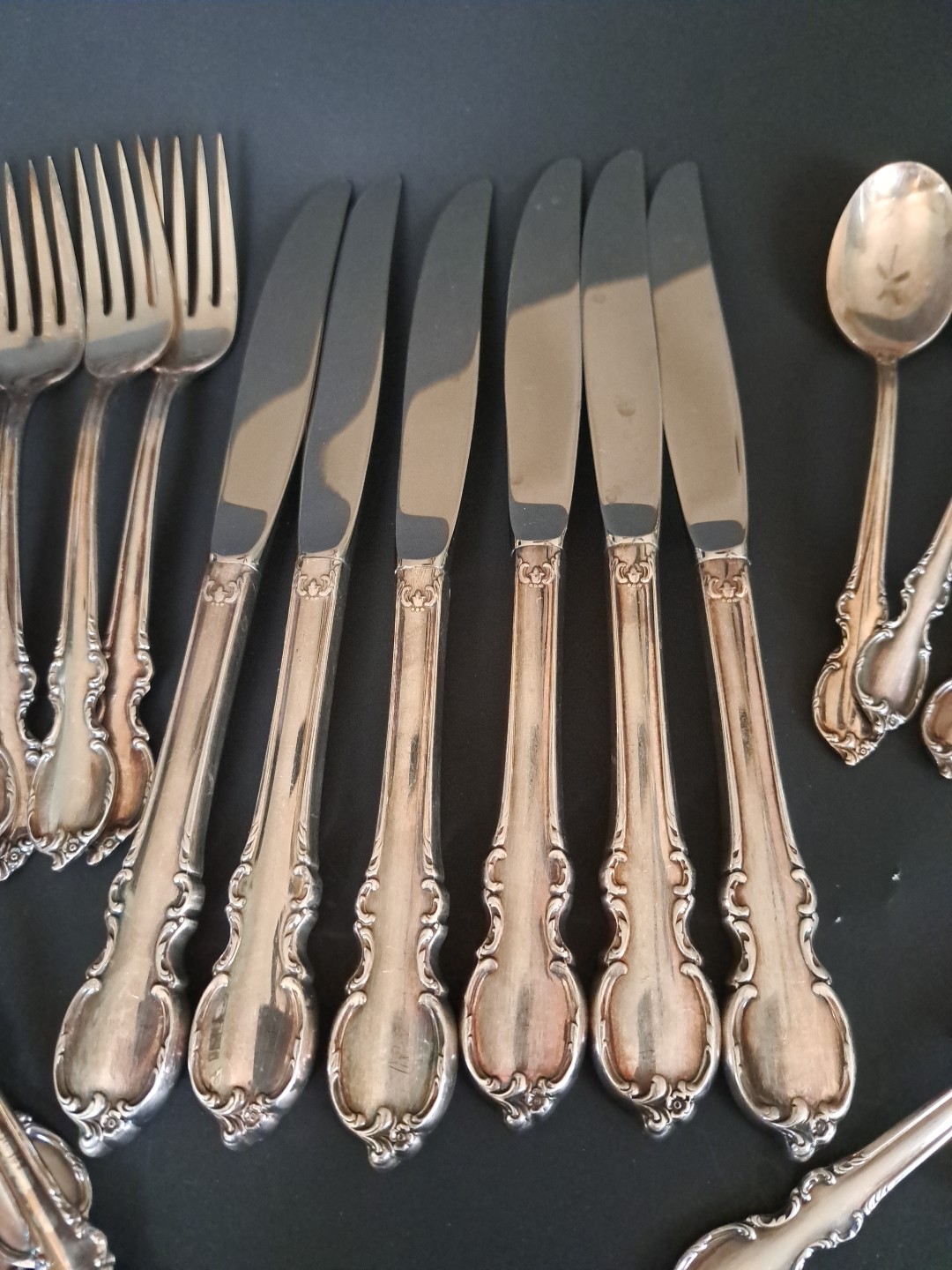 1847 Rogers Bros IS Reflections Flatware Set 29 Pieces
