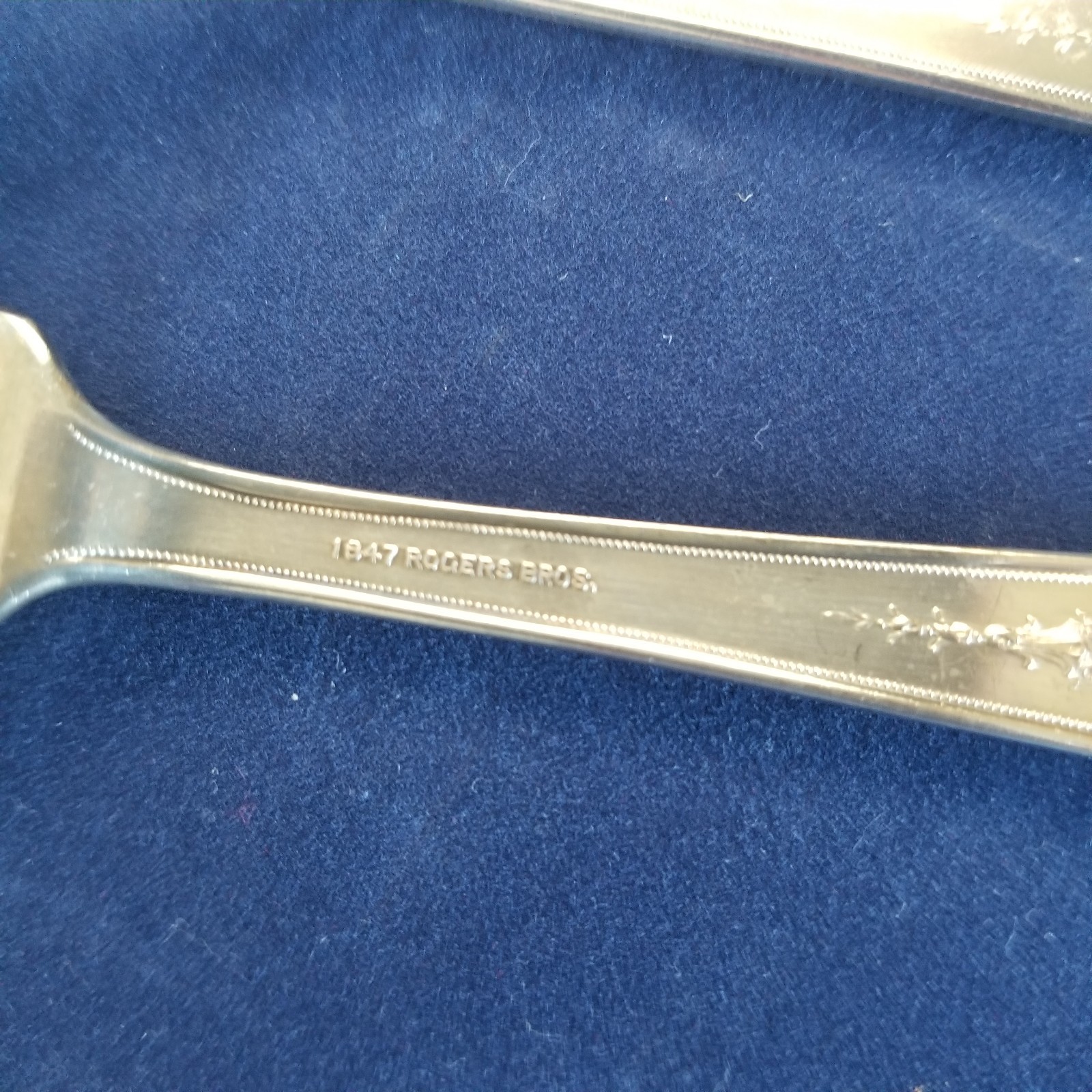 VTG Butter Knife and Sugar Spoon set 1847 Rogers Bros Ancestral