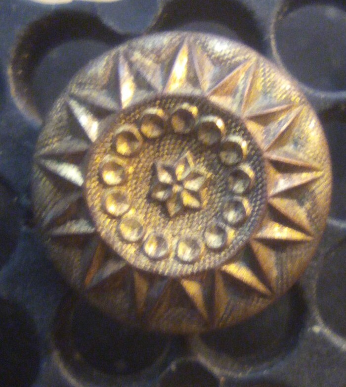 1850s Gold Plated Victorian button Civilian ladies French (Plattirt Gold)