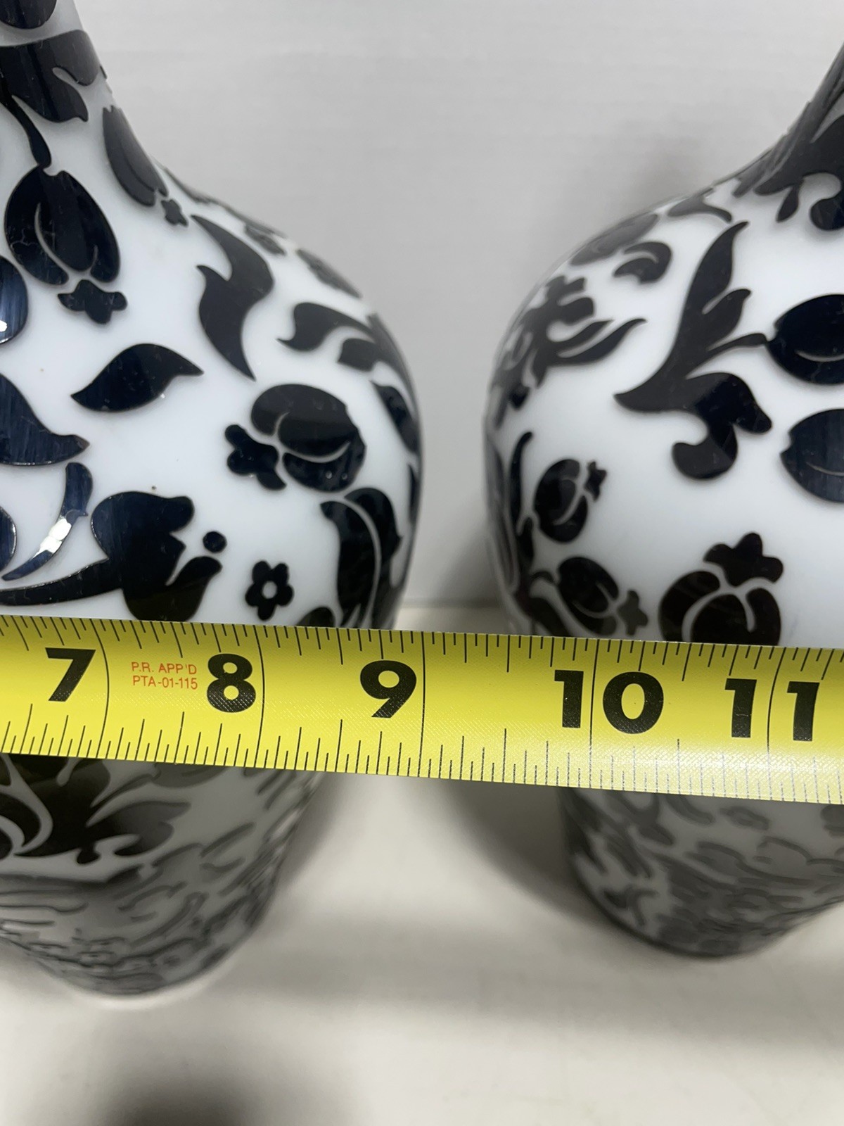 Pair of Vintage Chinese Peking Glass Vase Gloss Black & Matte White 20,5″ Tall