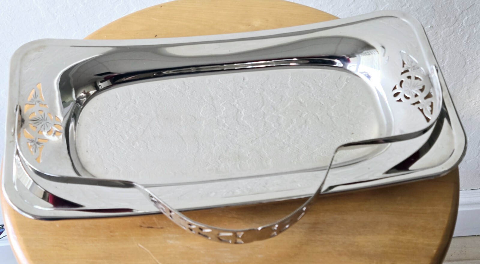 Farberware Silver Plate Serving Dish with Handle 12 1/4″ Long Great Condition!
