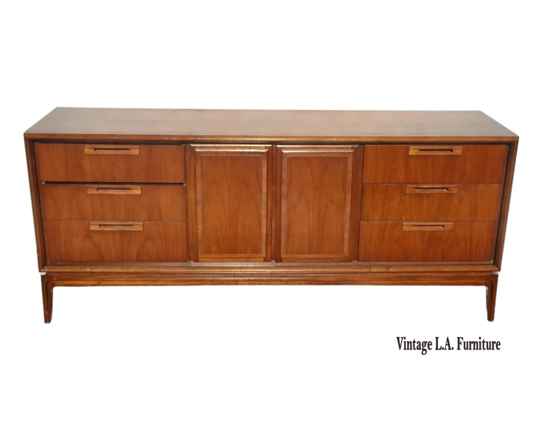 Vintage Mid Century Modern Brown Double Door 9 Drawer Dresser / Credenza