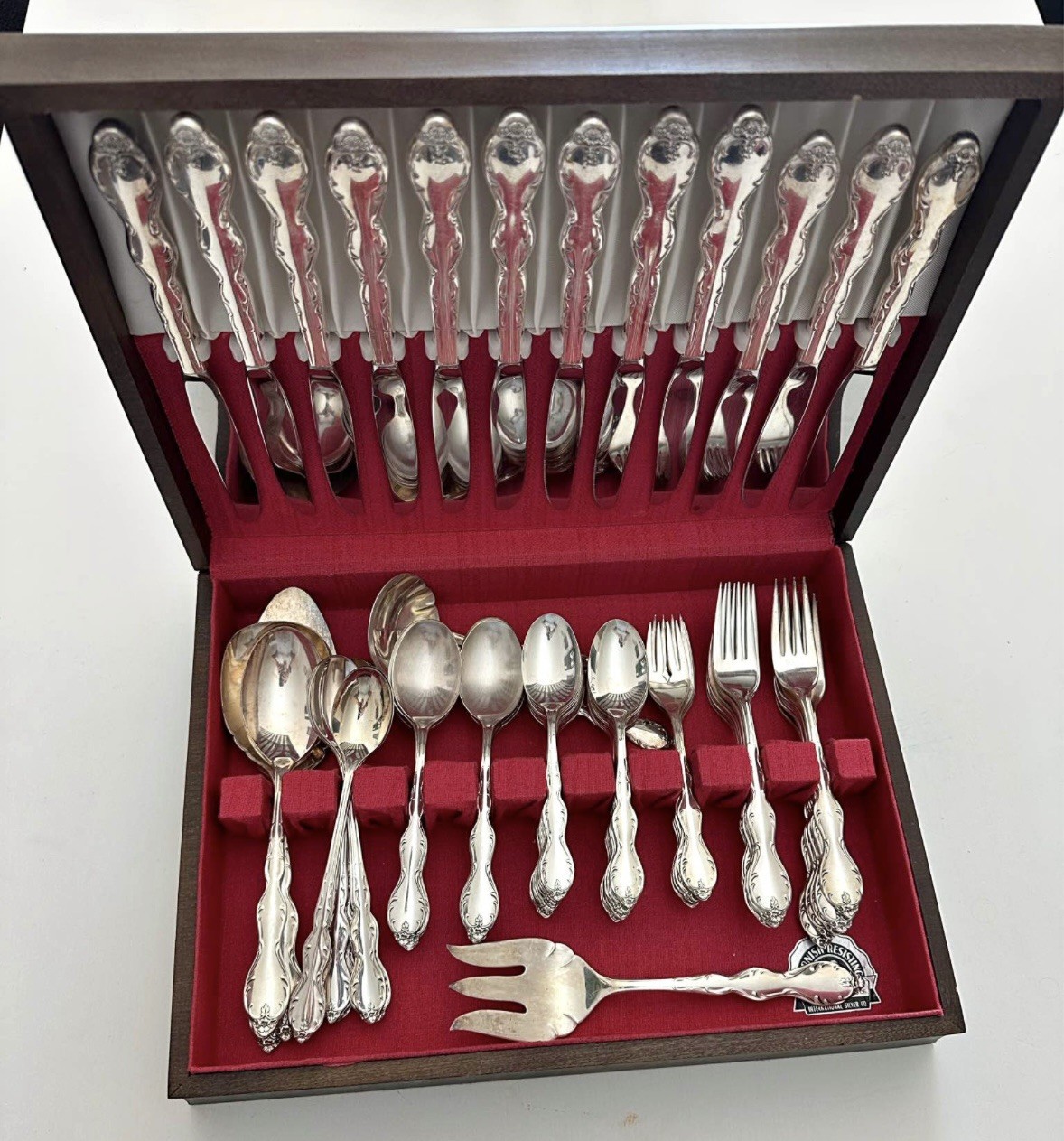 Rogers International Silver Camelot Melody 1964 Silverplate Flatware 90+ chest