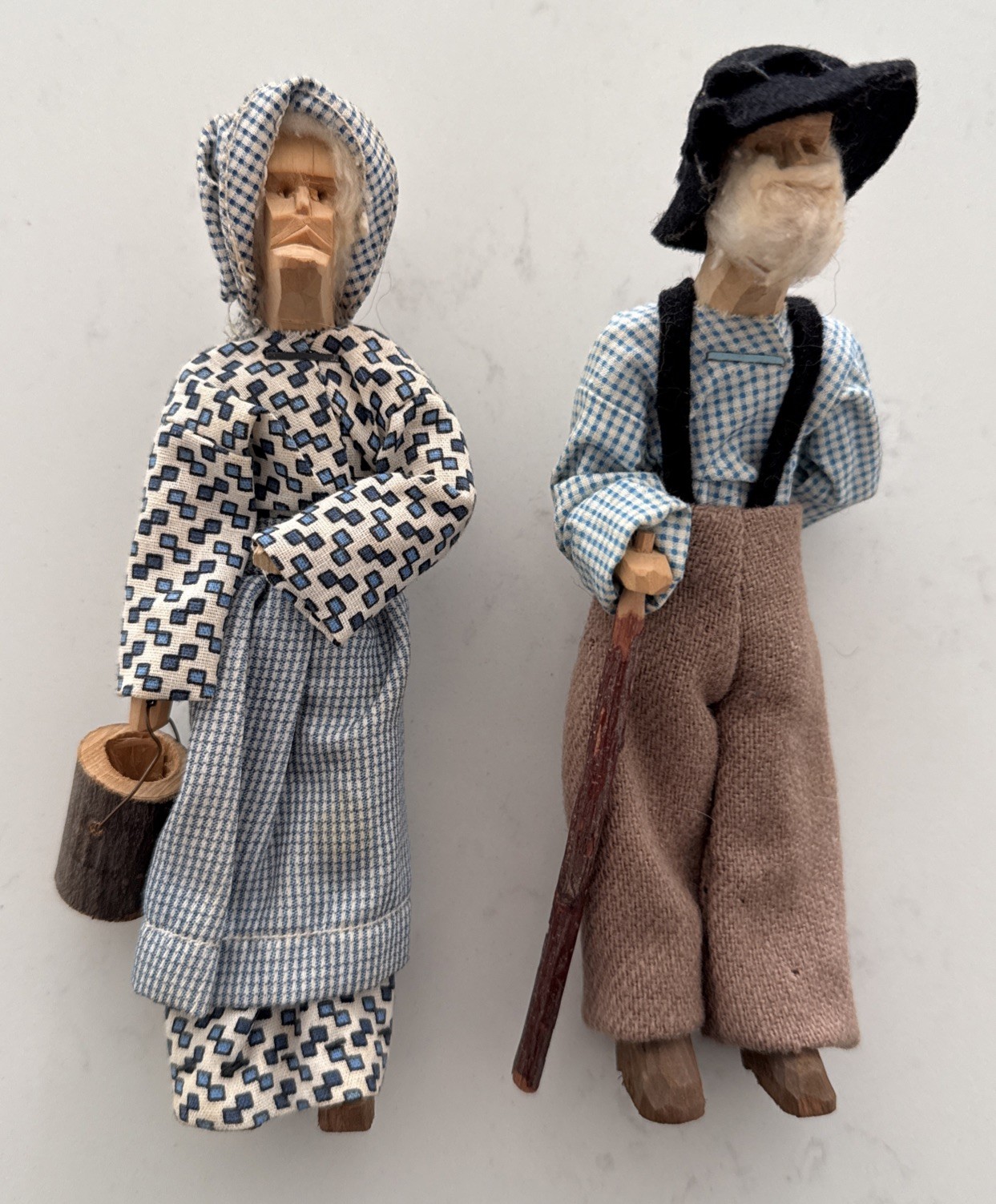 PAIR Antique Folk Art Carved Wooden Elderly Couple Ozark Dolls Grandma & Grandpa