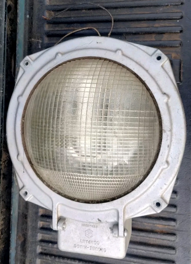 Industrial Crouse And Hinds Spotlight Prismatic Lens 1950’s Cast Aluminum Nautic