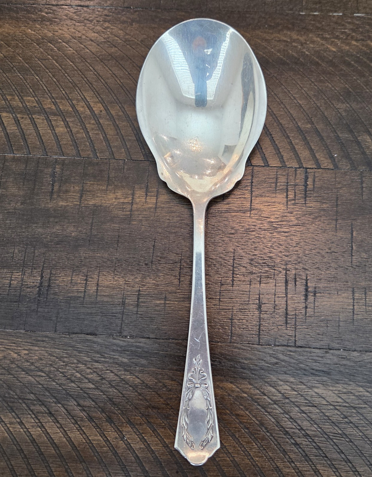 Antique Yourex Serving Spoon Associated Silver Co Chicago Bow Ribbon Pattern 9″