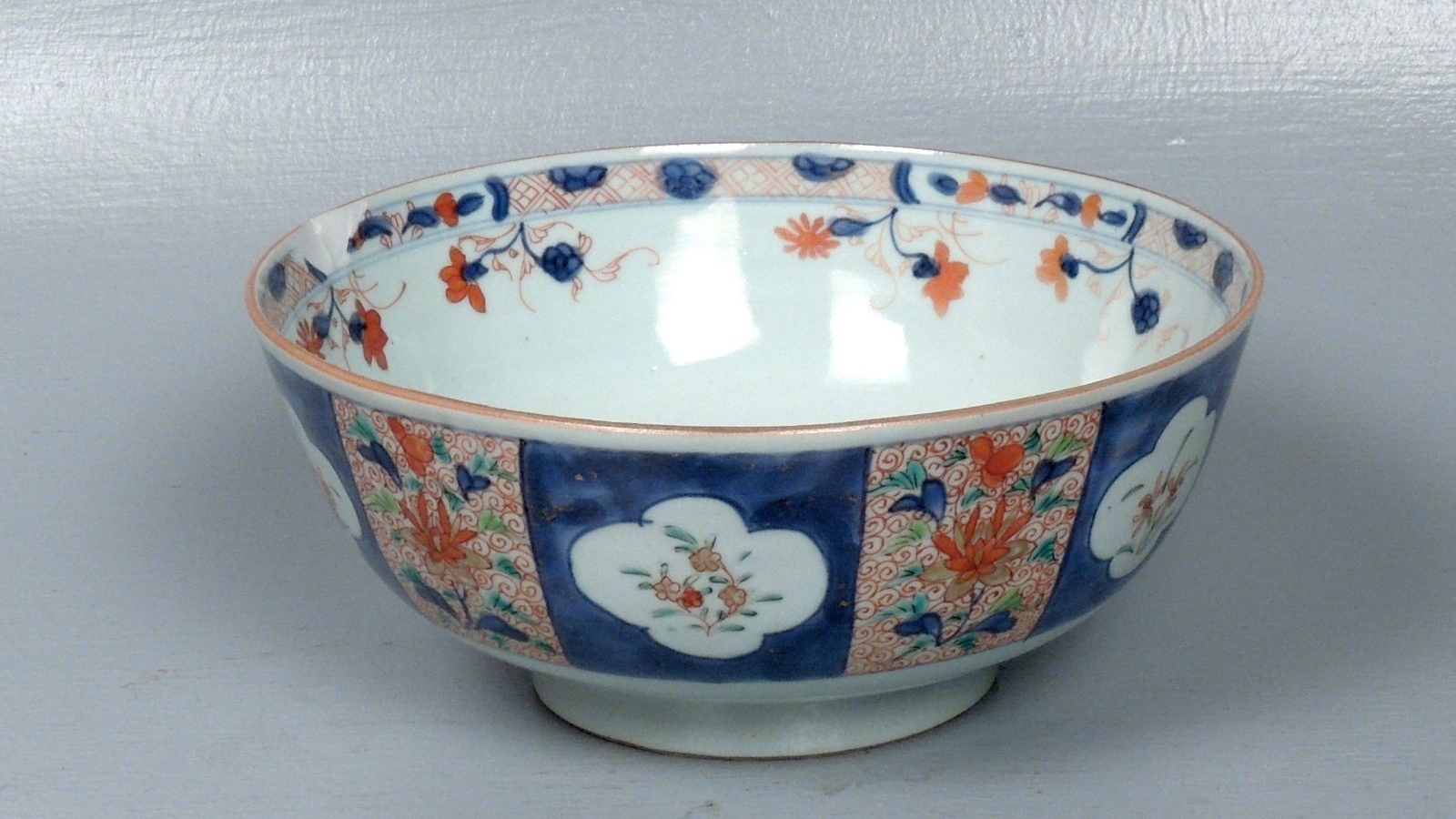 Antique Chinese Imari Palette Yongzheng Period Porcelain Bowl.