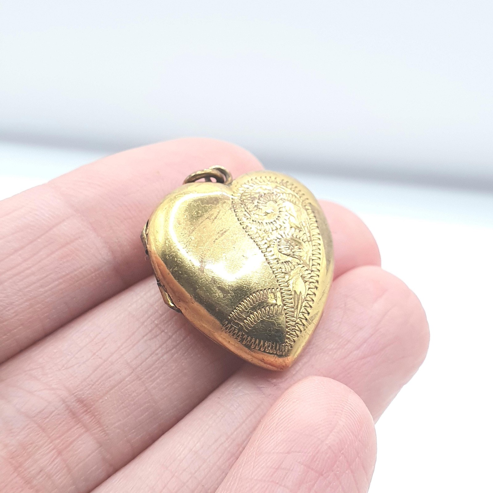 Antique Rolled Gold Heart Locket Pendant Necklace Vintage Jewellery Engraved