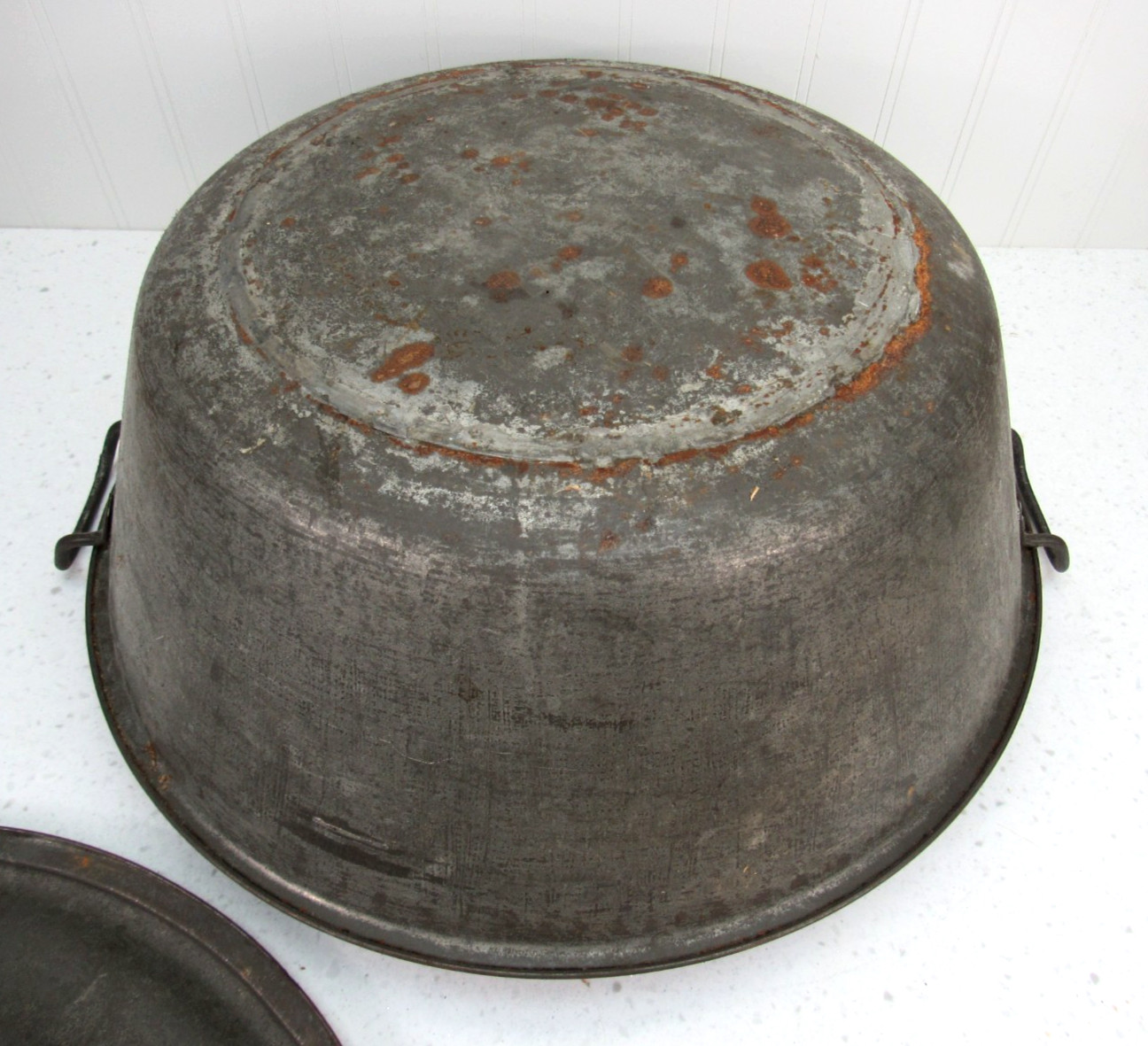 Large Antique Vintage Dough Riser Bread Pan Tin Bowl with Vented Lid