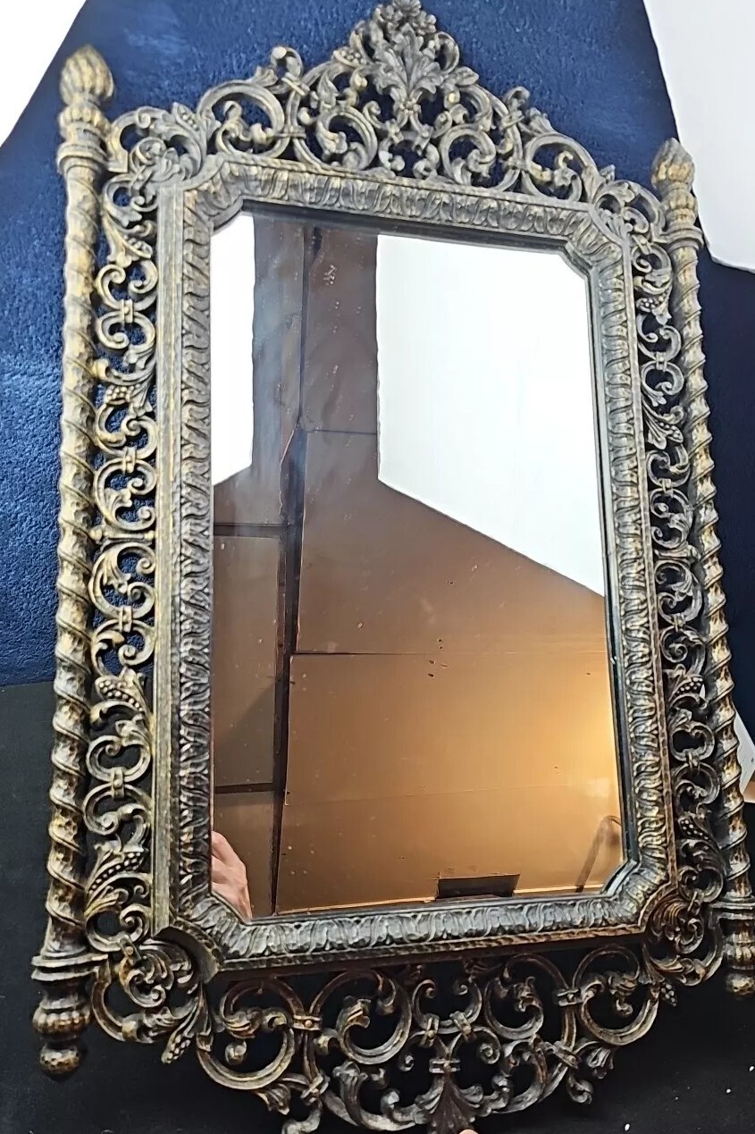 Beautiful Vintage Ornate HOMCO Gold Wall Accent Mirror 2041 – 1971