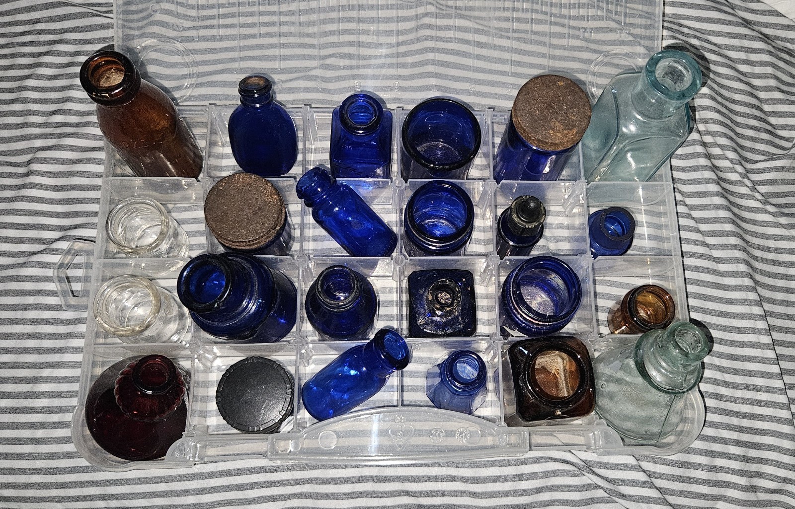 Antique Medicine, Ink, Noxzema Ect, Bottle Lot 24 Count