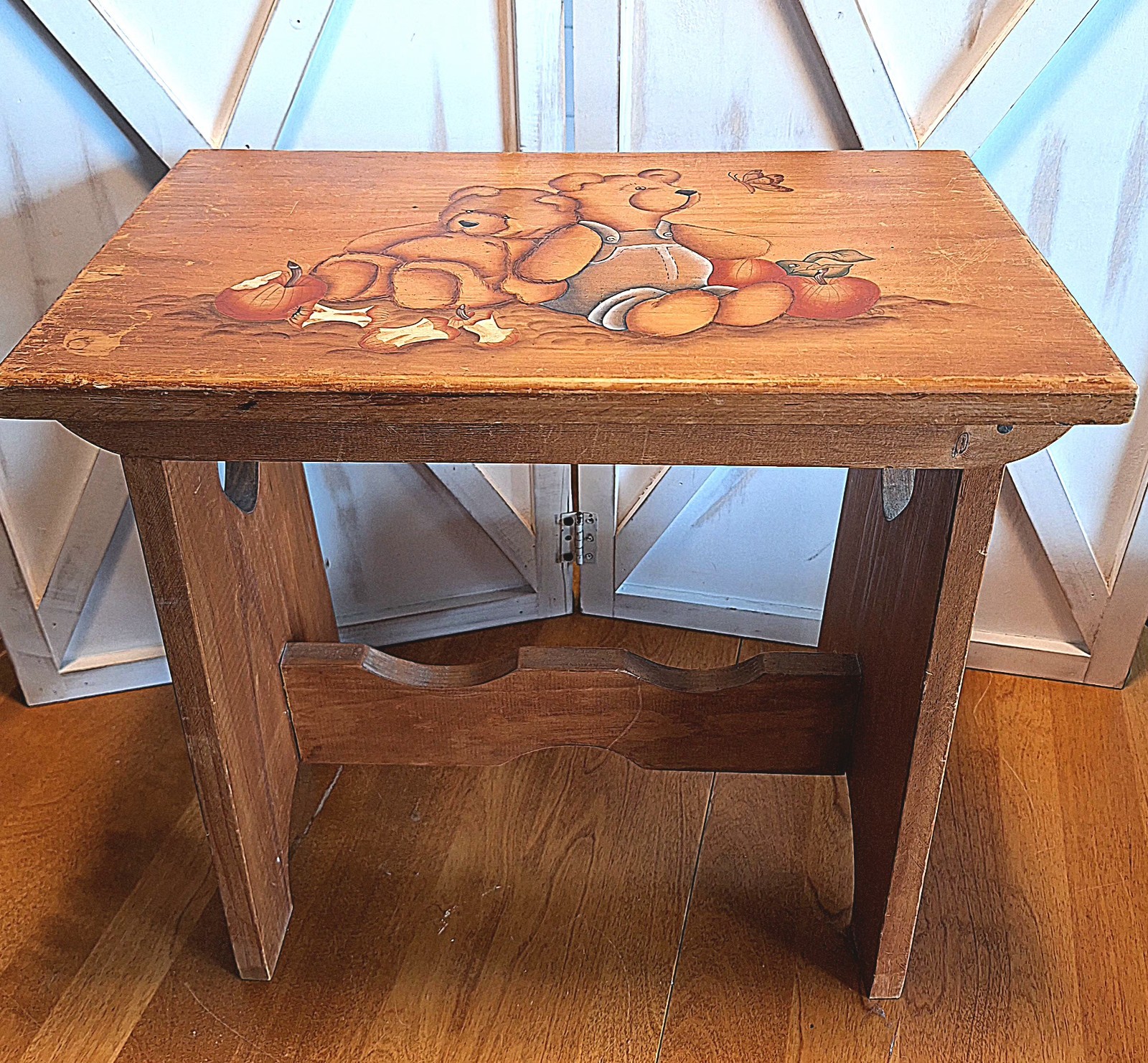 Vintage Hand Painted Wooden Child’s Stool Bench of Teddy Bears 16.75″HX18″WX10″D