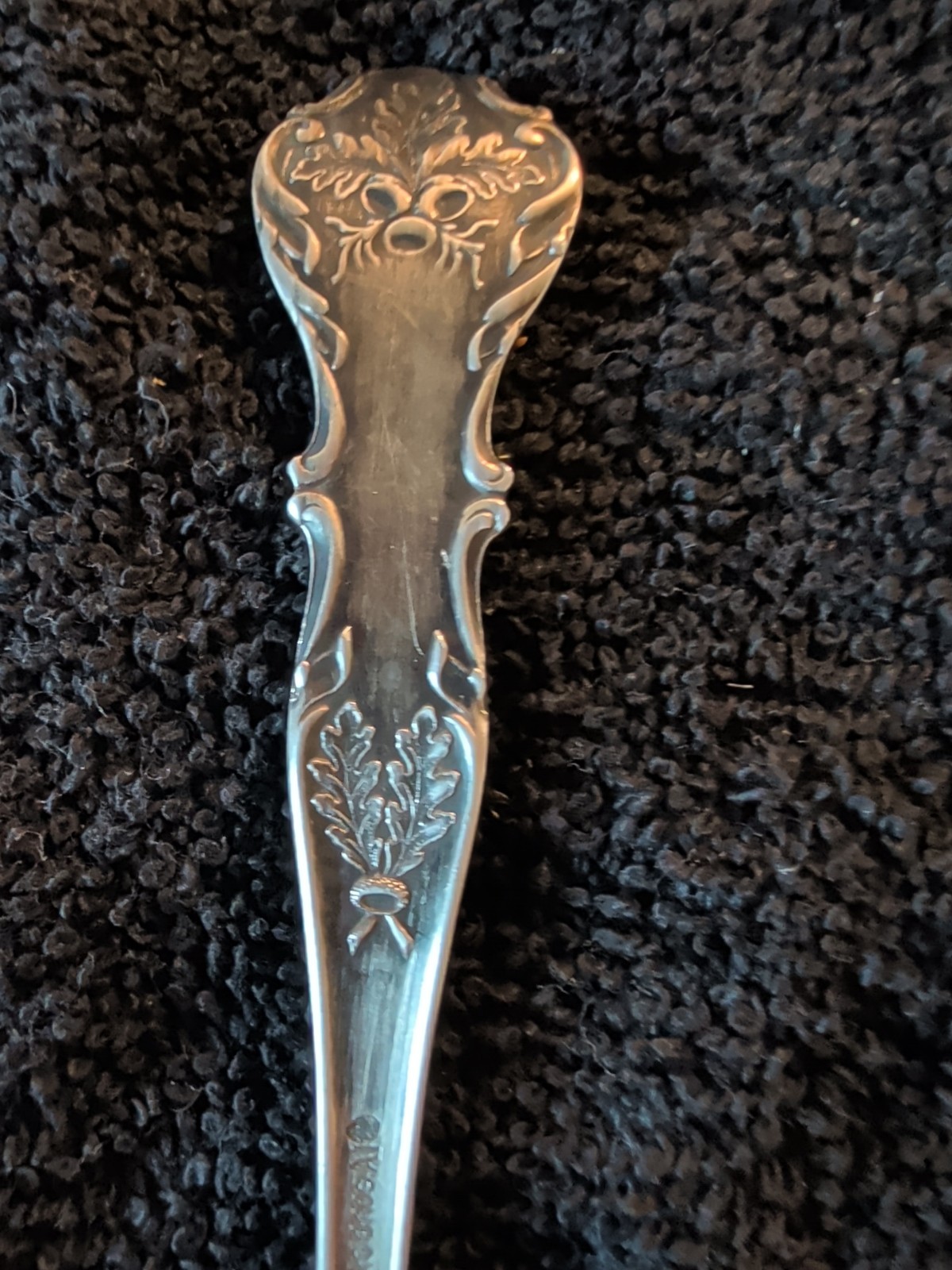 Rogers 1847 A1 Acorn Pattern Pickle Fork 6 In