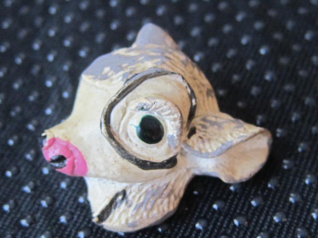 Vintage 1940s–1950s Child’s Figural Deer Head Button – Hand Painted BAMBI Style