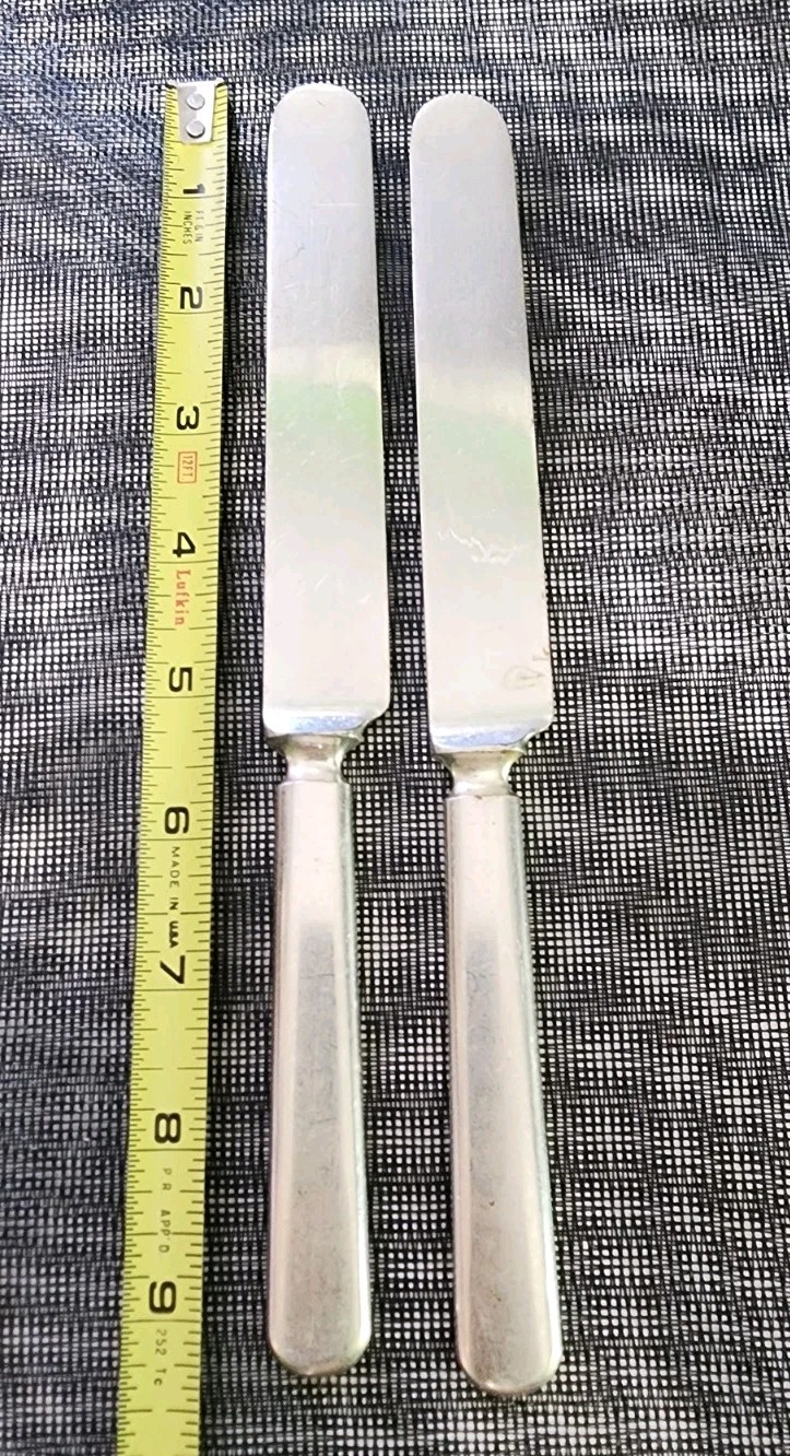 😎 LOT OF 2 ANTIQUE c1884! WINDSOR INDENTED SILVERPLATED DINNER KNIVES 🍽