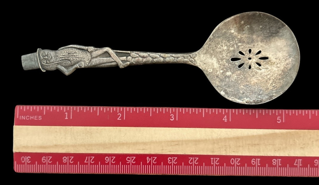VINTAGE MR. PEANUT SLOTTED CARLTON SILVER PLATE SOUVENIR 5″ SPOON BPC