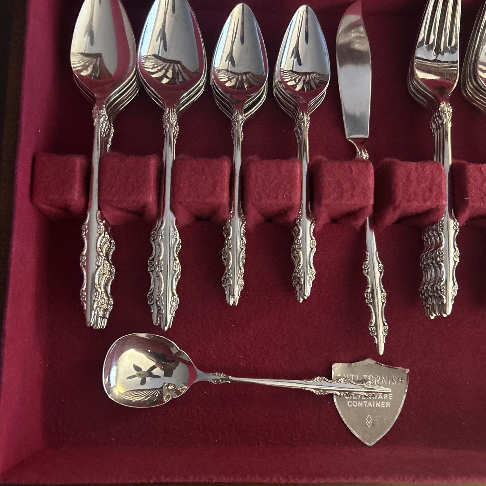 67 International Empress Deep Silver Silverplate 1969 Flatware – Sevice for 12