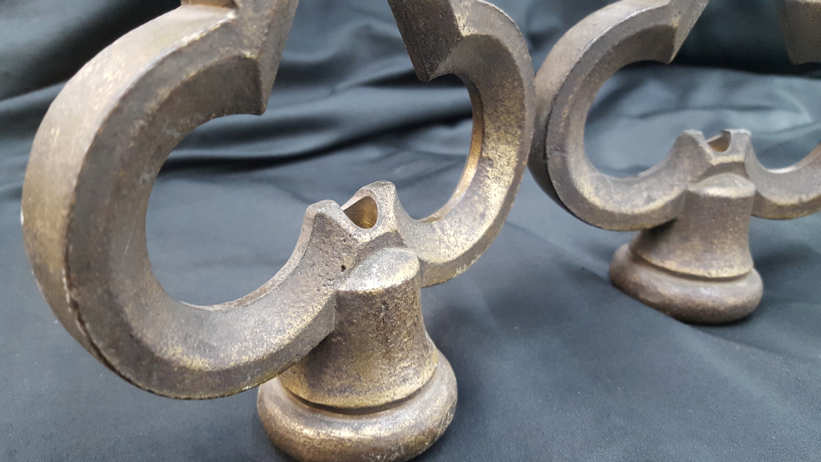 Set of 3 Large Solid Brass Clover Shaped Threaded Fence Gate Finials