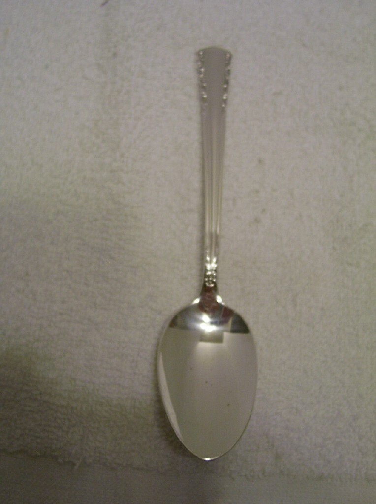 VTG International Silver Holmes & Edwards Inlaid MAY QUEEN Teaspoon 1951
